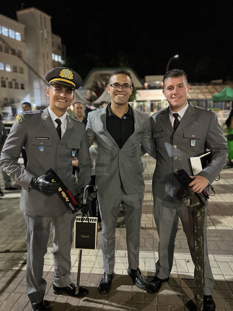 Matheus, fundador do Bizu do Engenheiro, em formatura